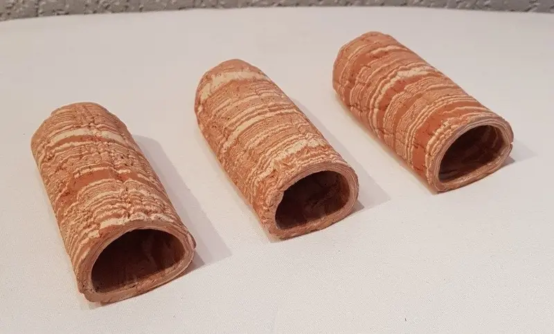 3x Welshöhle Laichhöhle 10cm rot/weiß Rindenoptik Tonhöhle halbrund TOP