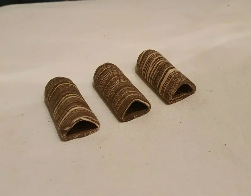 3x Welshöhle Laichhöhle 5,5cm schwarz/weiß stollenform Tonhöhle Welse Höhle