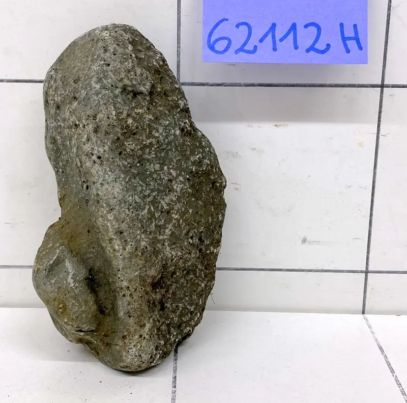 62112 H Hakkai Stone Flussstein