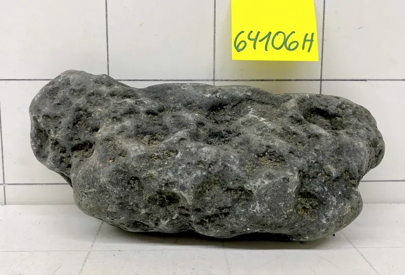 64106H Hakkai Stone Flussstein