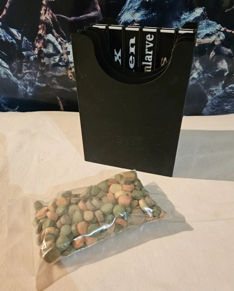 Aquarium 5-fach Frostfutterbox + 12 Namenschilder + 100g Tablettenmix 13 Sorten