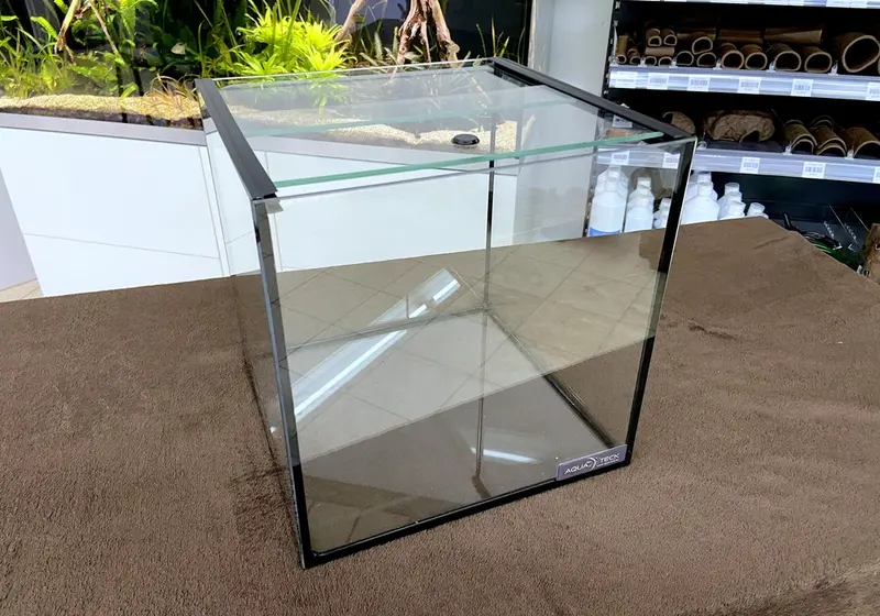 AQUARIUM WÜRFEL 30x30x30cm (27l) "basic line" mit Schiebeabdeckung