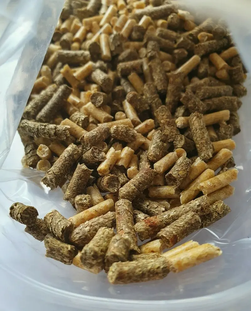 Karotten Kräuter Futter Sticks 25g - Futtersticks Garnelen + Krebse Aquarium