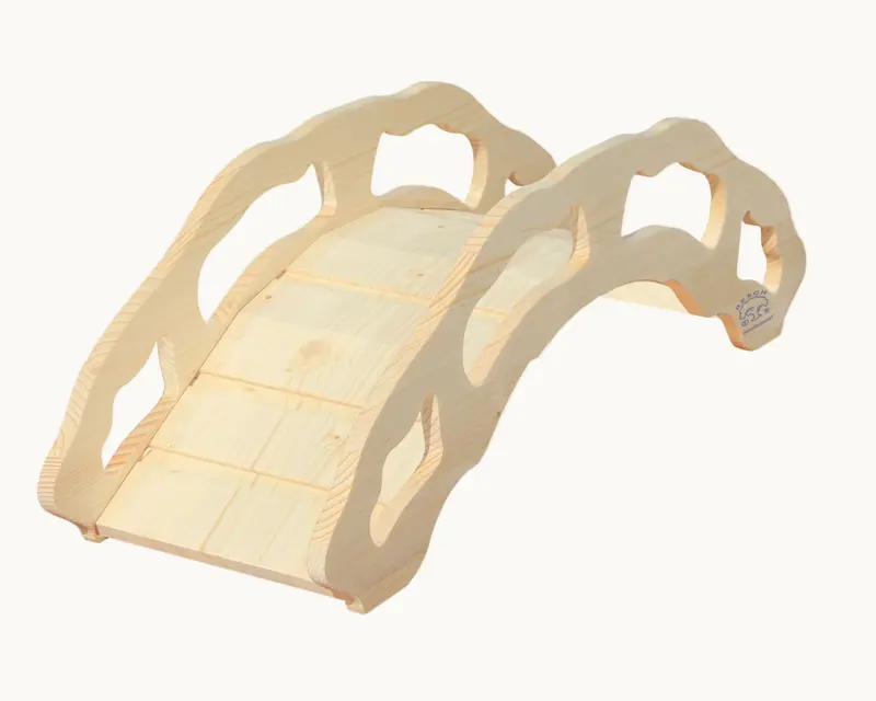 Resch Rundbogenbrücke aus Fichtenholz – Kletterbrücke aus Holz